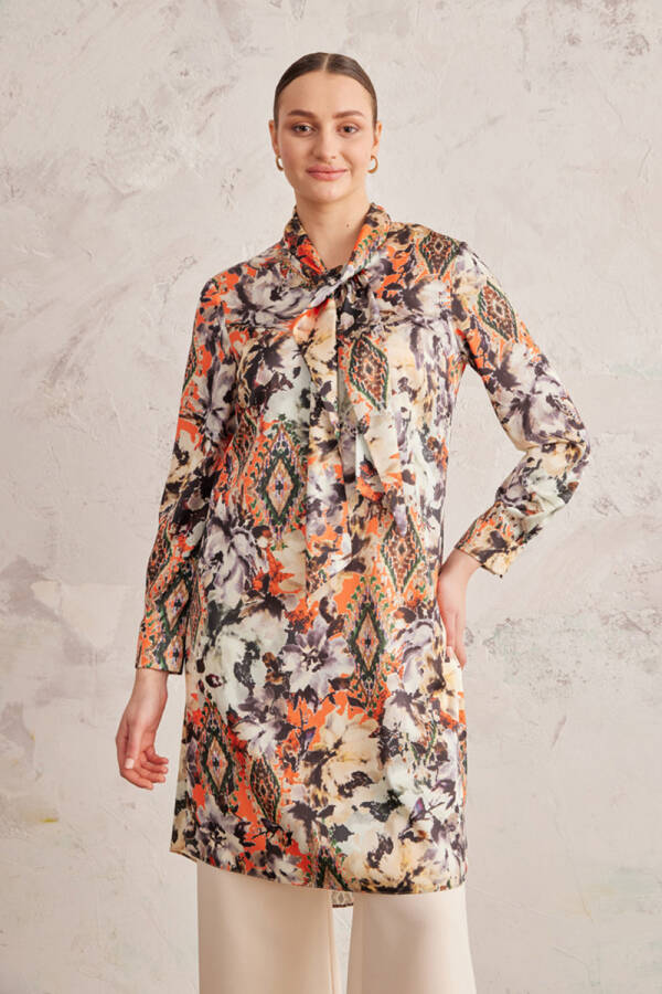 Turuncu Yaka Detaylı Desenli Tunik - 3