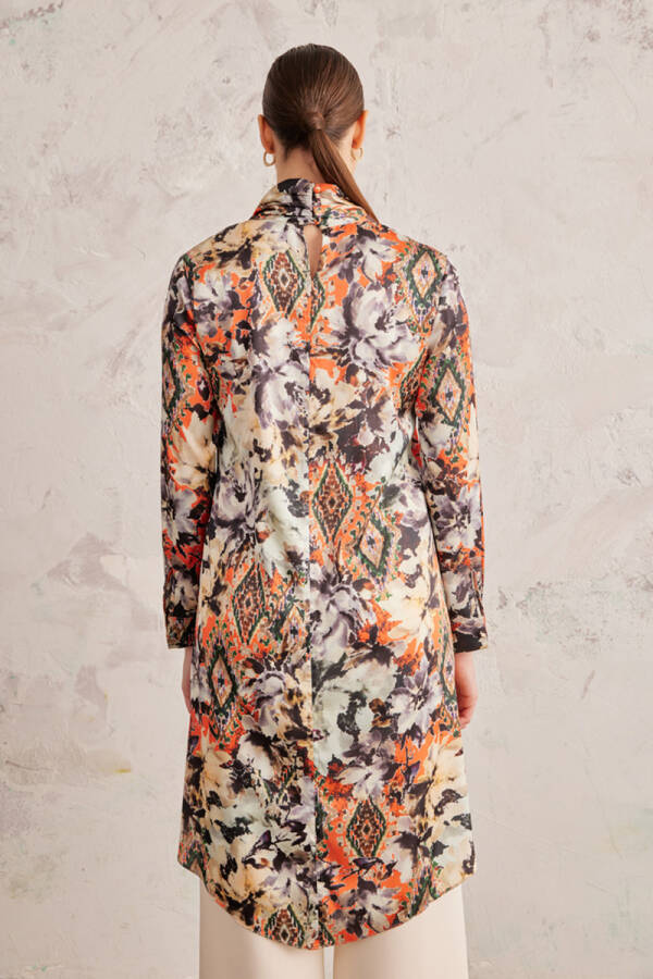 Turuncu Yaka Detaylı Desenli Tunik - 6