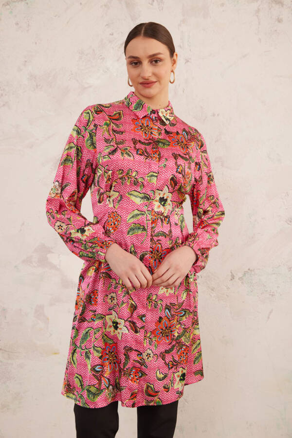 Pembe Desenli Arka Bel Lastikli Tunik - 1