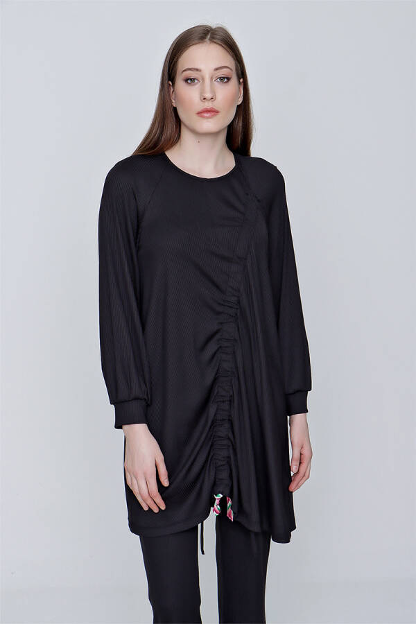 Siyah Büzgü Detaylı Fitilli Örme Tunik - 2