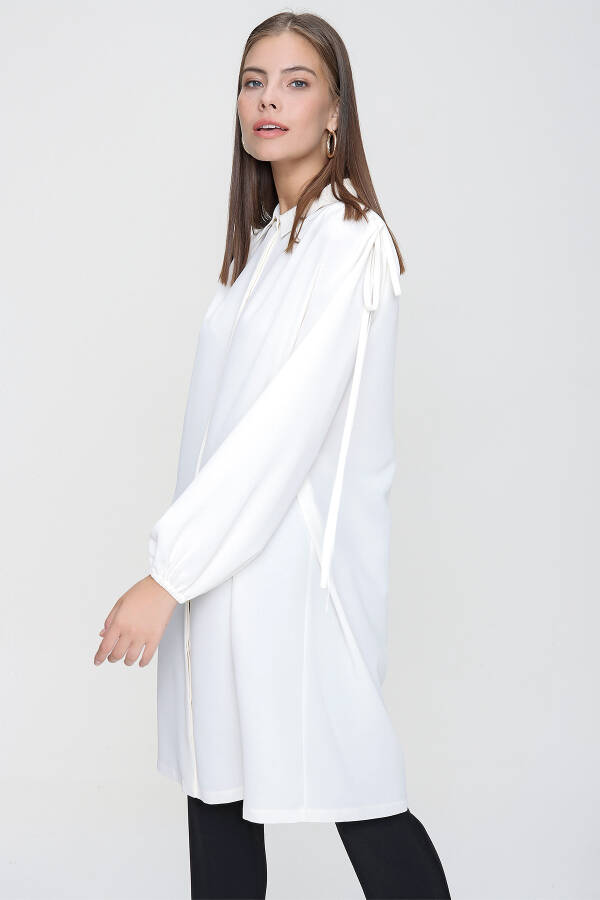 Ekru Omuzları Büzgü Detaylı Tunik - 5