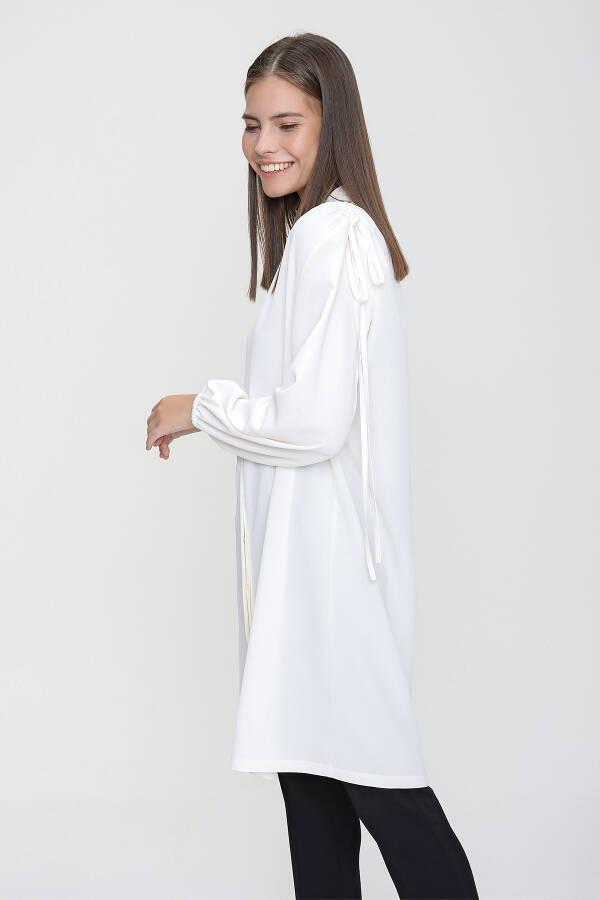 Ekru Omuzları Büzgü Detaylı Tunik - 6