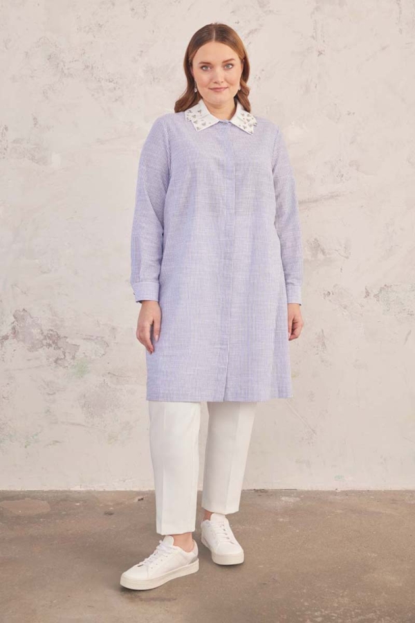 Mavi Yakası İşlemeli Çizgili Tunik - 1