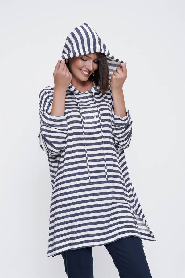 Beyaz Kapüşonlu Örme Tunik - 7