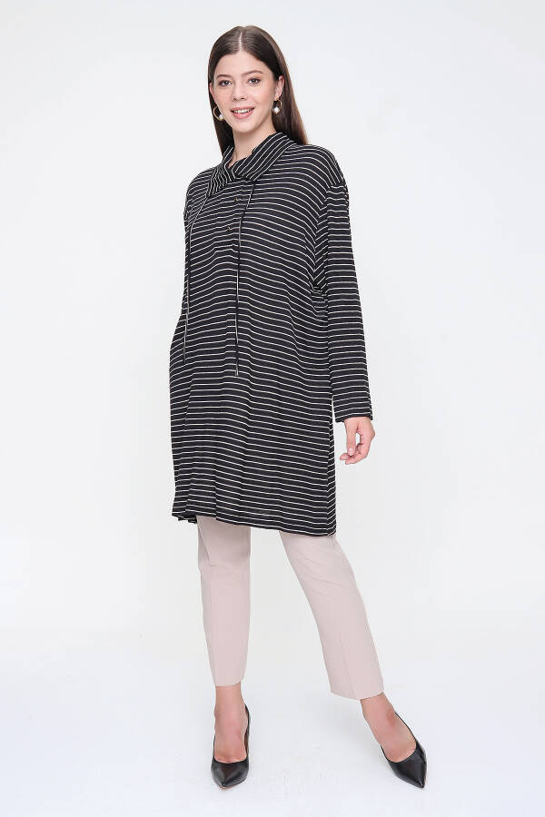 Siyah Yarım Patlı Örme Tunik - 2