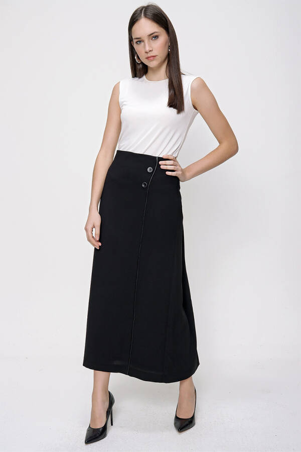 Siyah Deri Biyeli Etek - 4