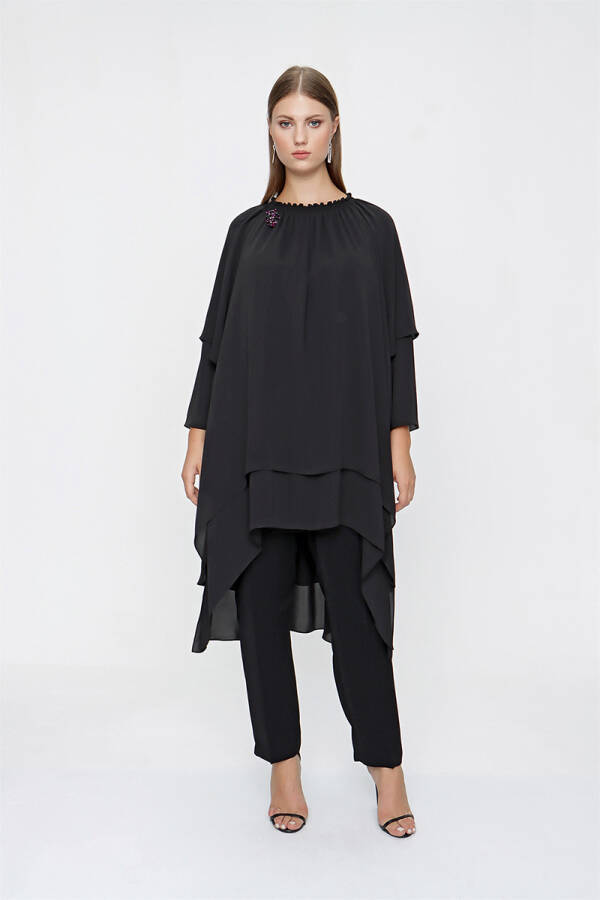 Siyah Yakası Büzgü Detaylı Katmanlı Tunik - 1