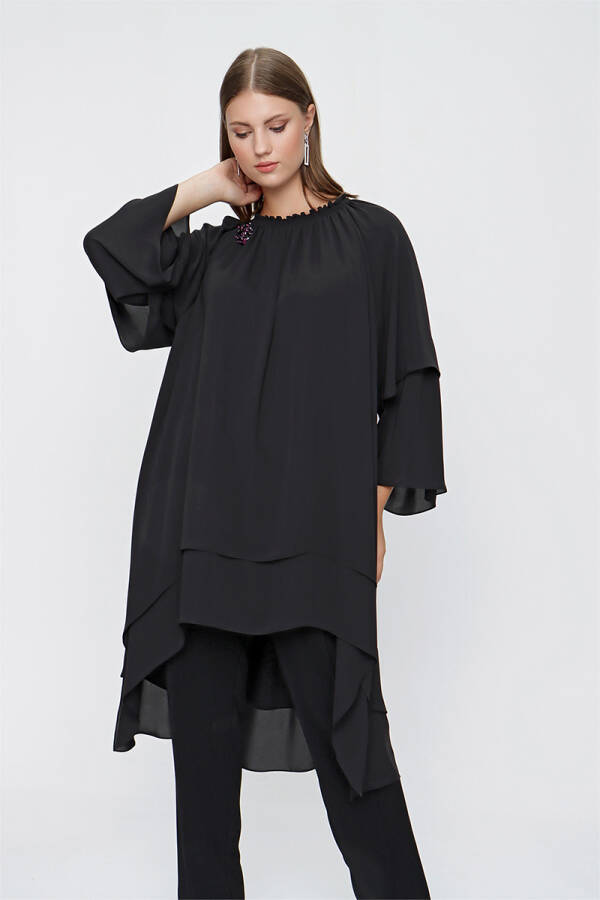 Siyah Yakası Büzgü Detaylı Katmanlı Tunik - 2