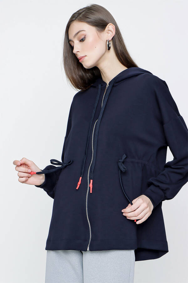 Lacivert Önden Fermuarlı Kapşonlu Kap - 2