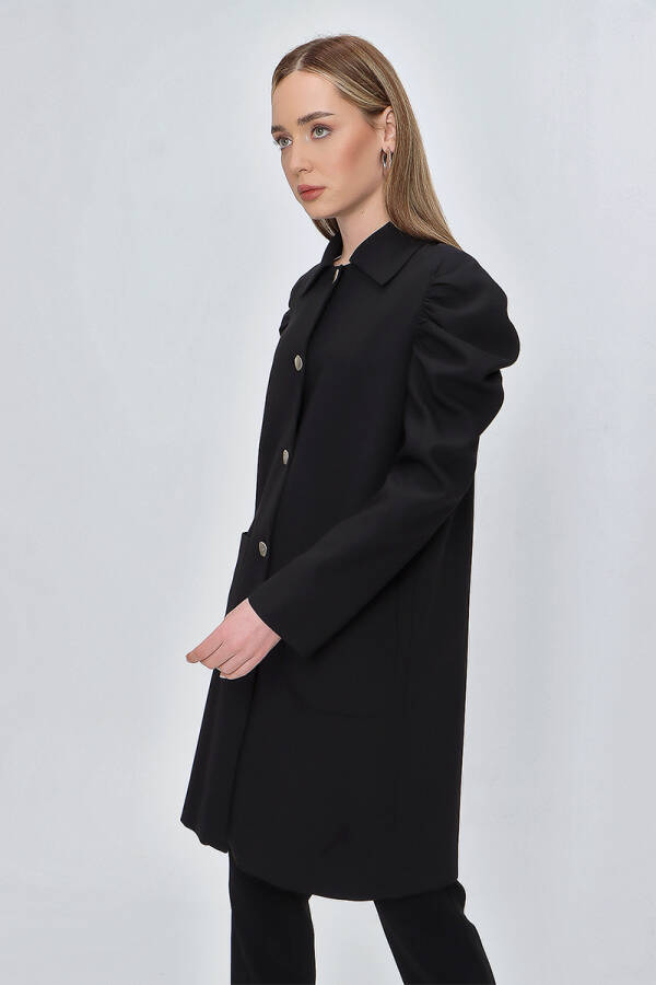 Siyah Omuzları Büzgülü Cep Detaylı Kap - 4