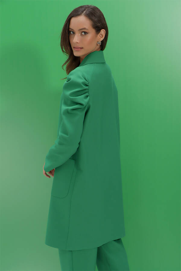 Yeşil Omuzları Büzgülü Cep Detaylı Kap - 6