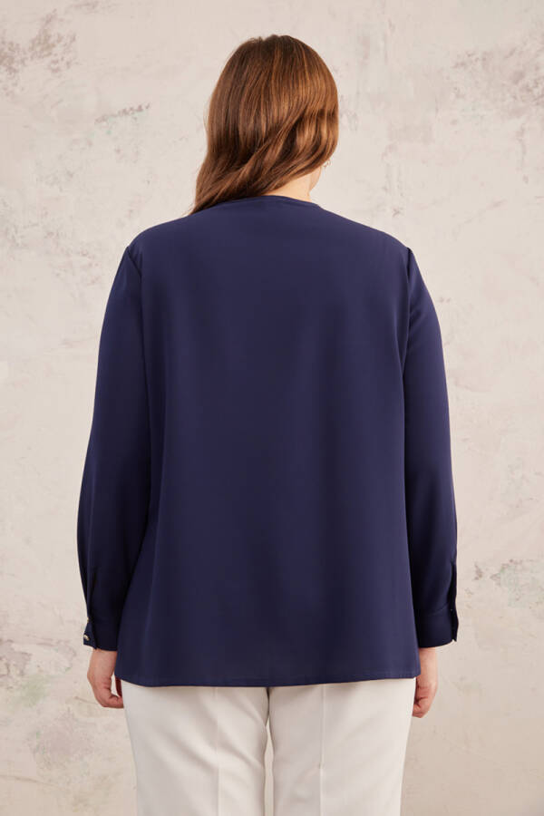 Lacivert Yarım Patlı Fırfırlı Bluz - 6