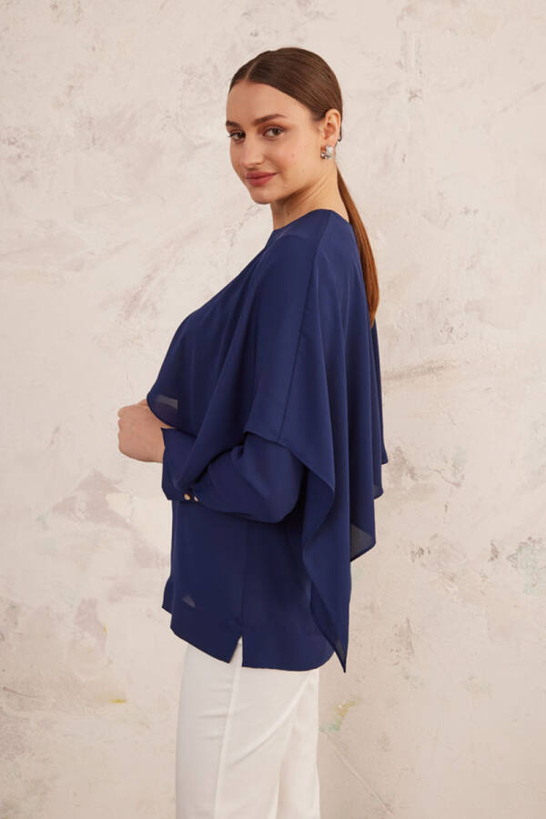 Lacivert Pelerin Detaylı Bluz - 5