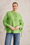 Yeşil Bağcık Detaylı Bluz - 3