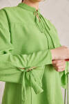 Yeşil Bağcık Detaylı Bluz - 6