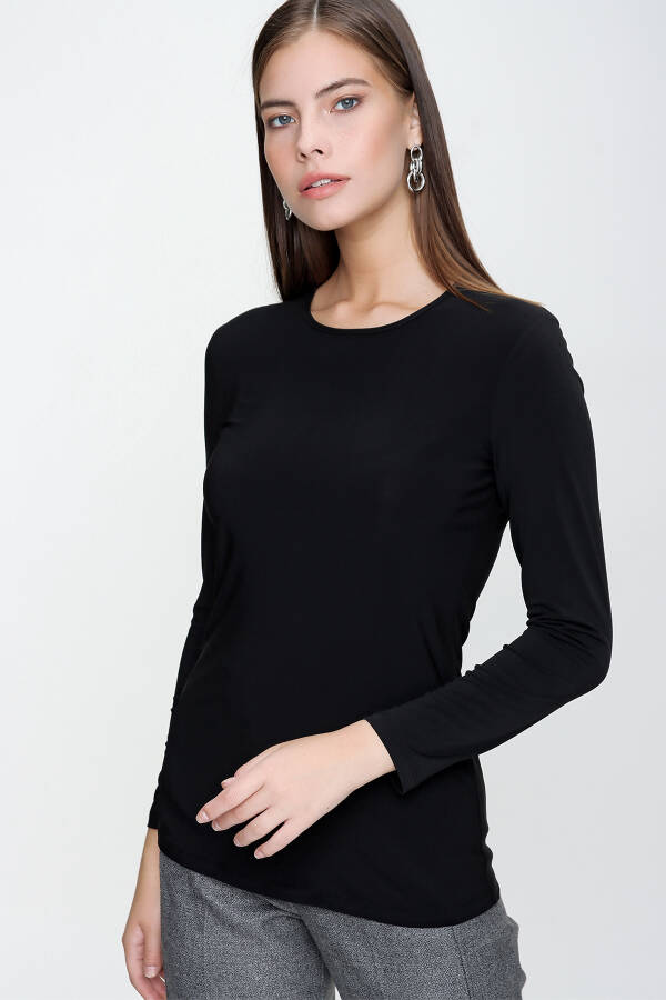 Siyah Bisiklet Yaka Örme Bluz - 2