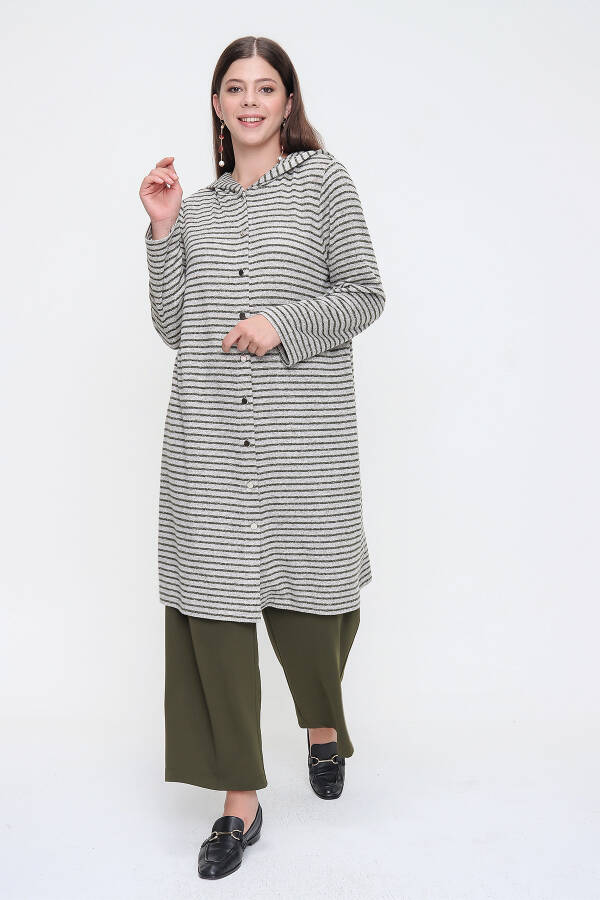 Haki Önden Düğmeli Kapüşonlu Uzun Hırka - 6