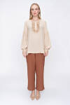 Bej Patı Dantel Detaylı Bluz 