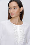 Ekru Patı Dantel Detaylı Bluz - 3