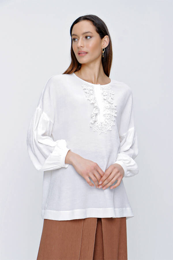 Ekru Patı Dantel Detaylı Bluz - 4