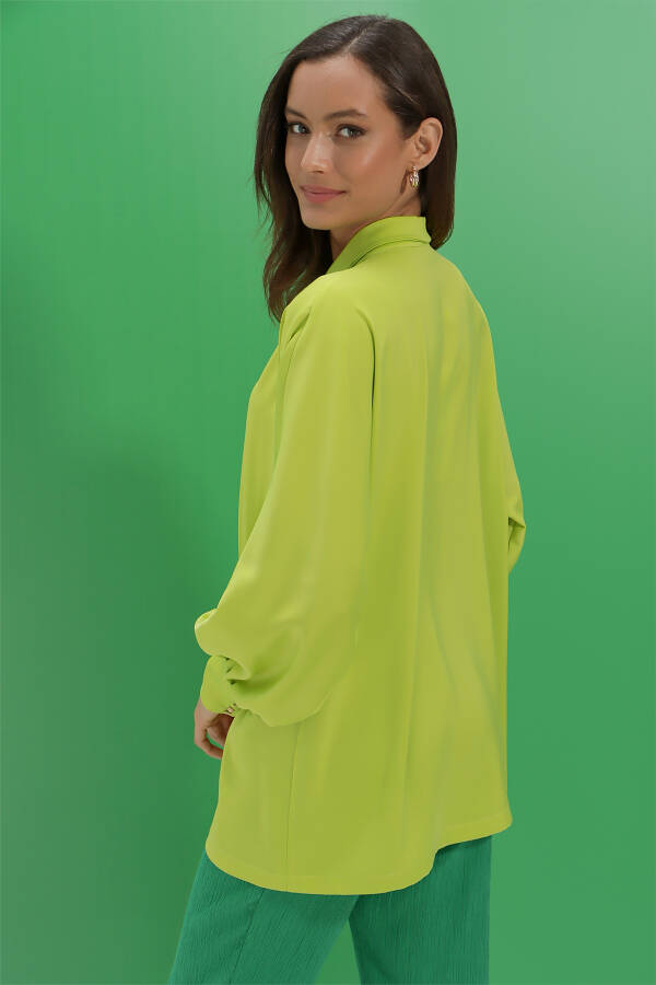 Yeşil Yakası Bağcıklı Bluz - 6