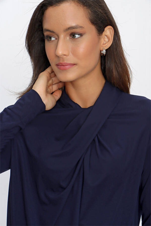 Lacivert Yakası Drape Detaylı Örme Bluz - 5