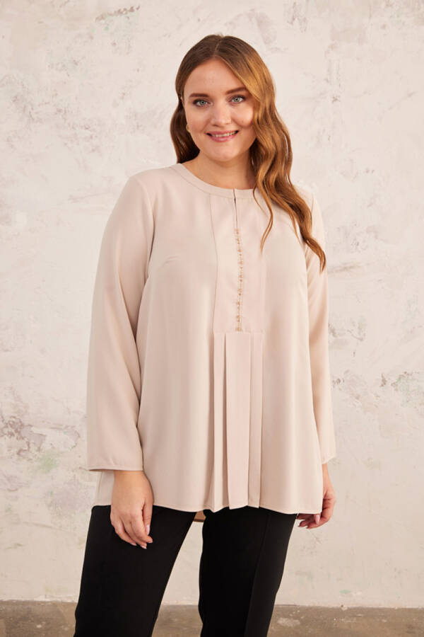 Bej İşleme Detaylı Pileli Bluz - 5