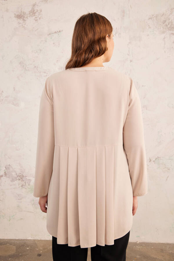 Bej İşleme Detaylı Pileli Bluz - 6