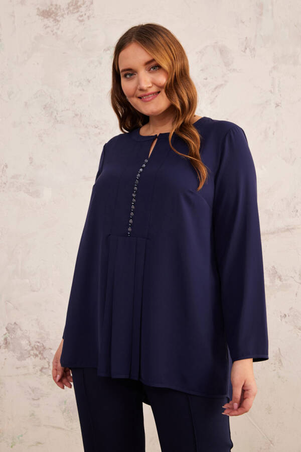 Lacivert İşleme Detaylı Pileli Bluz - 2