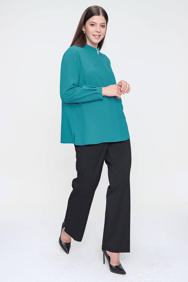 Petrol Hakim Yaka İşlemeli Bluz - 4