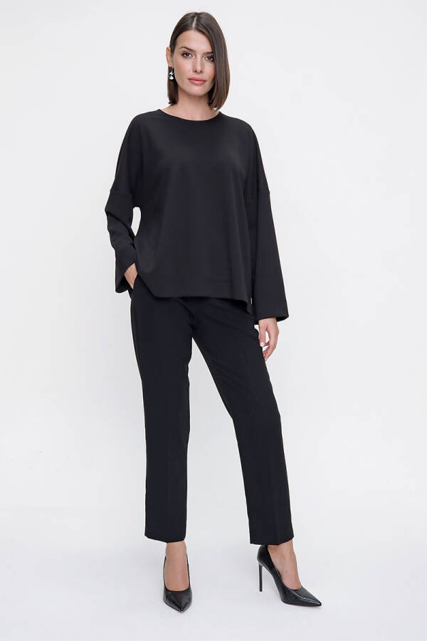 Siyah Rahat Kesim Örme Bluz - 1