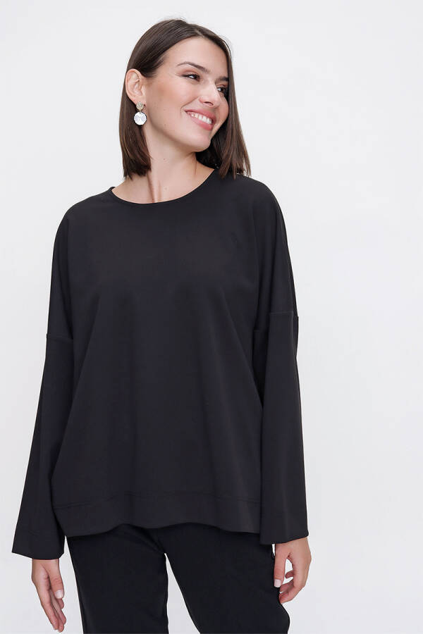 Siyah Rahat Kesim Örme Bluz - 3