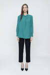 Yeşil Hakim Yaka İşlemeli Bluz - 1