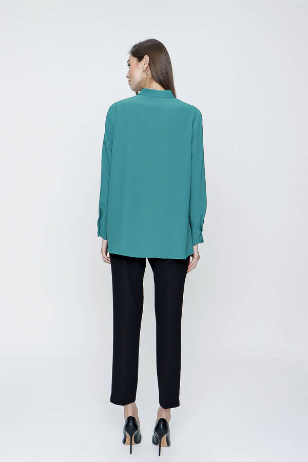 Yeşil Hakim Yaka İşlemeli Bluz - 6