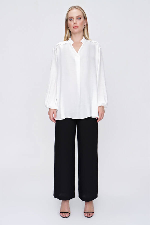 Ekru Omuzları Pile Detaylı Bluz - 1