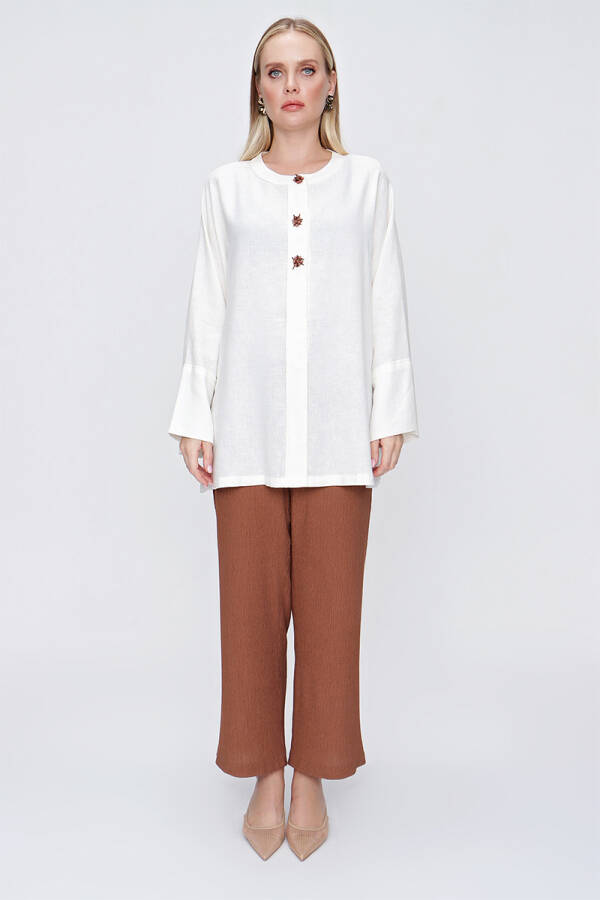 Ekru Rahat Kesim İşleme Detaylı Bluz - 1