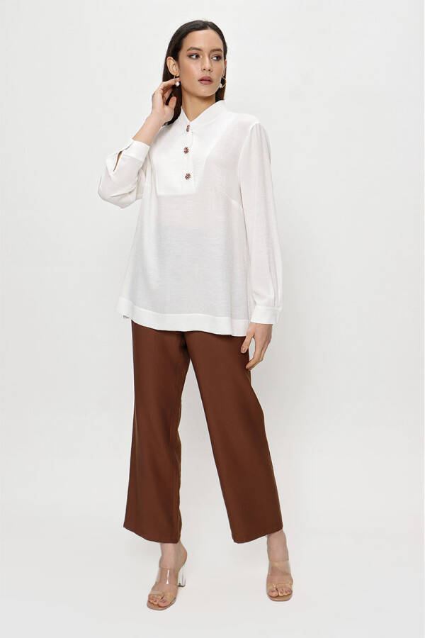 Ekru İşleme Detaylı Hakim Yaka Bluz - 1