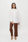 Ekru Yanları Düğme Detaylı Hakim Yaka Bluz - 1
