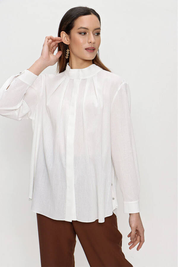 Ekru Yanları Düğme Detaylı Hakim Yaka Bluz - 3