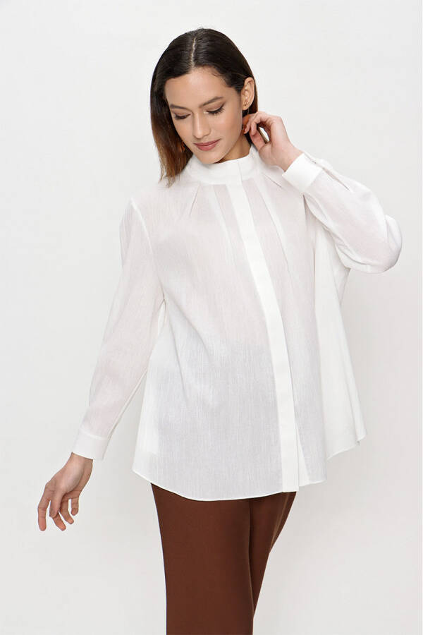 Ekru Yanları Düğme Detaylı Hakim Yaka Bluz - 4