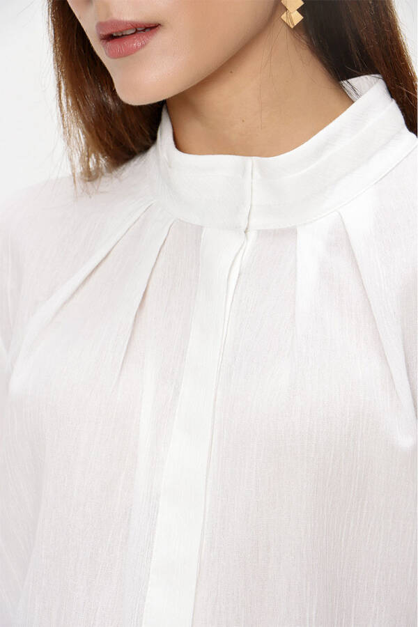 Ekru Yanları Düğme Detaylı Hakim Yaka Bluz - 7