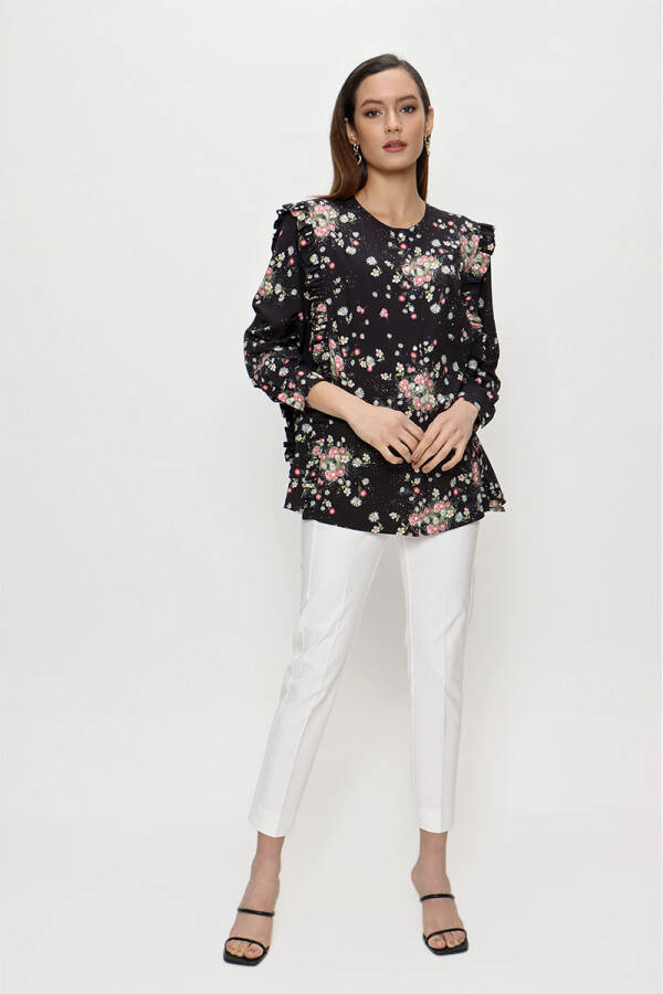 Lacivert Çiçek Desenli Fırfır Detaylı Bluz - 1