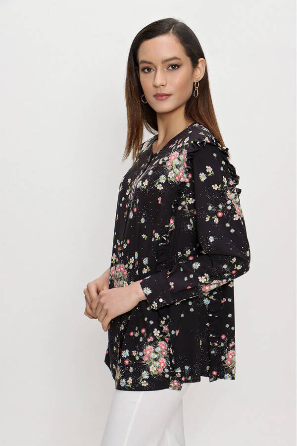 Lacivert Çiçek Desenli Fırfır Detaylı Bluz - 5