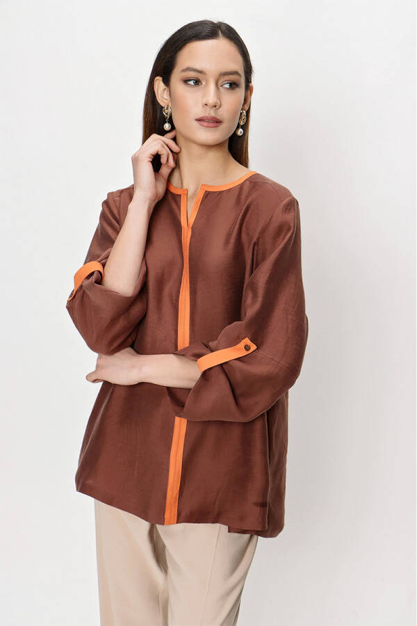 Kahverengi Garnili Apolet Detaylı Bluz - 4