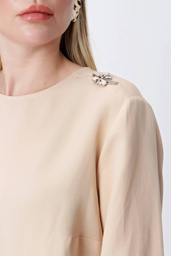 Bej İşleme Detaylı Keten Bluz - 5