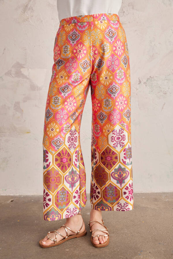 Turuncu Desenli Saten Pantolon - 3
