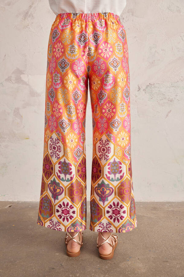 Turuncu Desenli Saten Pantolon - 6