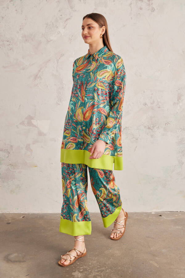 Yeşil Paçası Garnili Saten Desenli Pantolon - 3