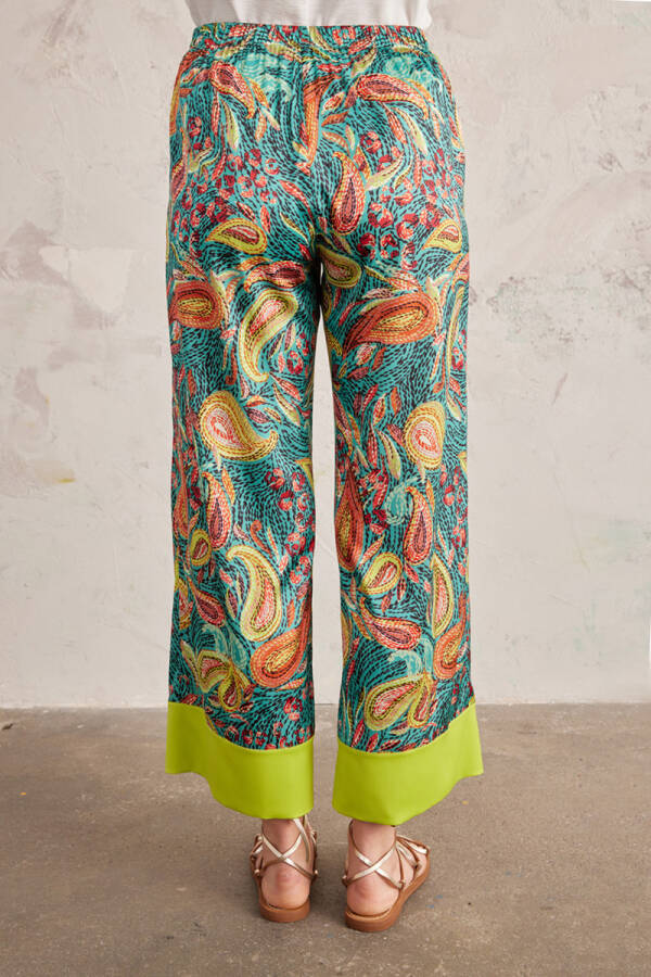 Yeşil Paçası Garnili Saten Desenli Pantolon - 6