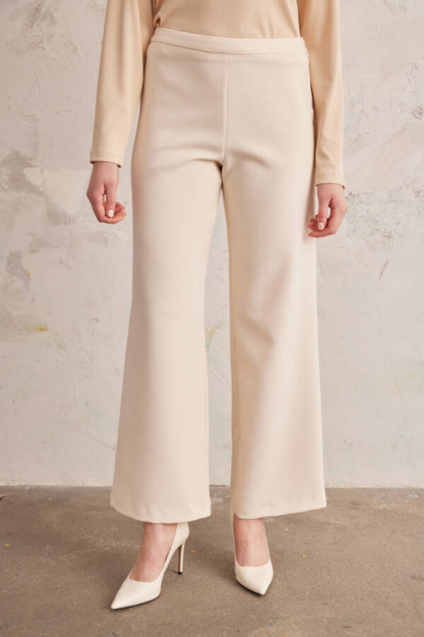 Ekru Arka Bel Lastikli Geniş Paça Pantolon - 3